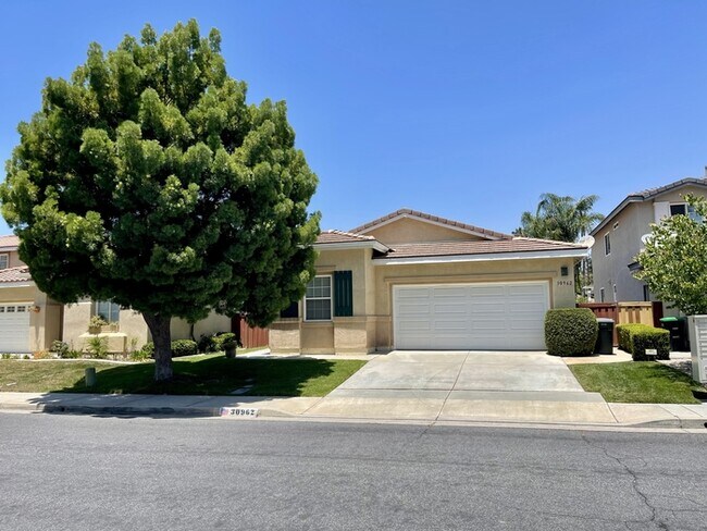 Building Photo - 30962 Crystalaire Dr