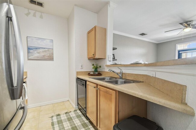 Building Photo - 5000 Culbreath Key Way