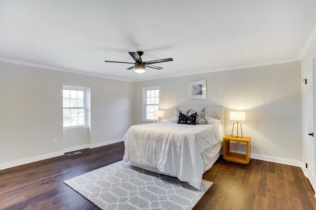 Building Photo - Fabulously Renovated 4 Bedroom, 3.5 Bathroom Home In Close in Potomac!!