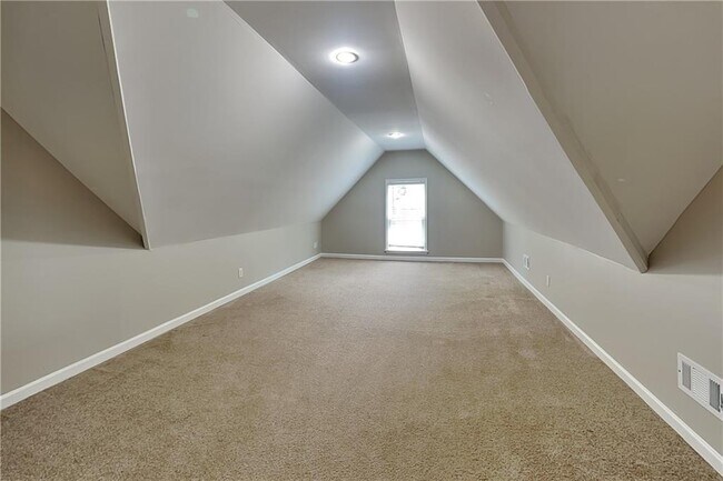 Building Photo - 3496 Heatherwood Ct