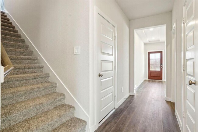 Building Photo - 14230 Rolling Pastures Dr