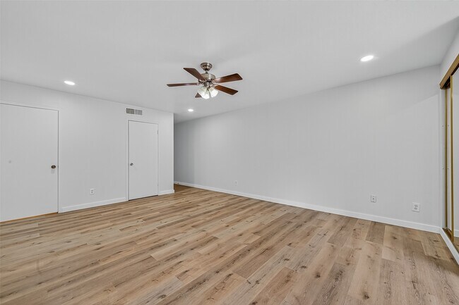 Building Photo - 12633 Memorial Dr