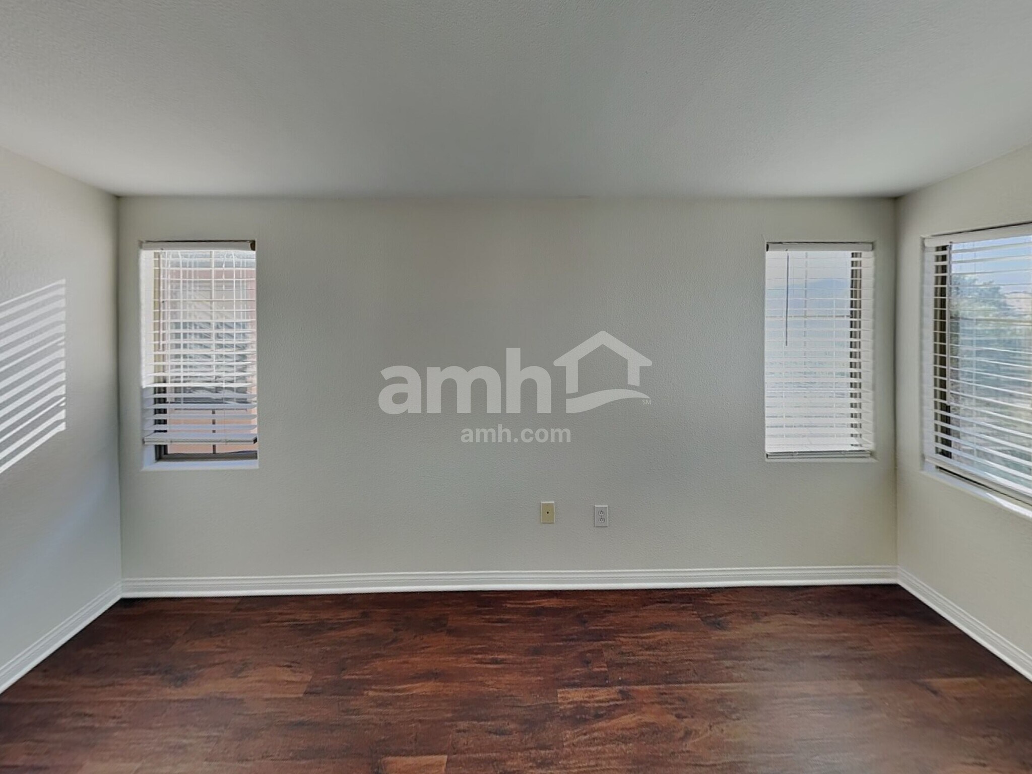 Building Photo - 5283 Railroad River Ave