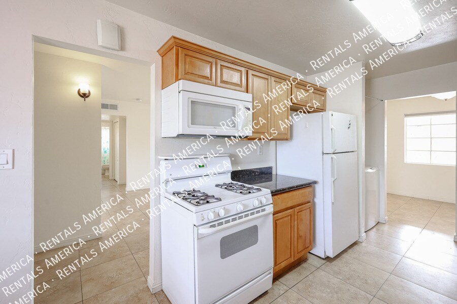 Building Photo - 3432 N 23rd Ave