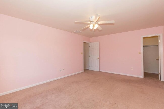 Building Photo - 180 Muirfield Ct