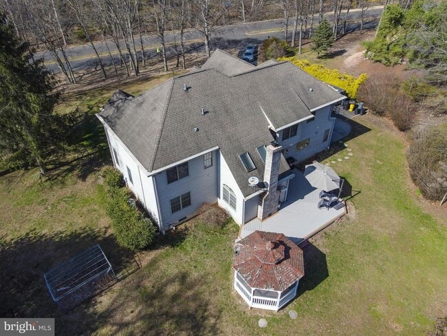 Building Photo - 15 Scenic Dr