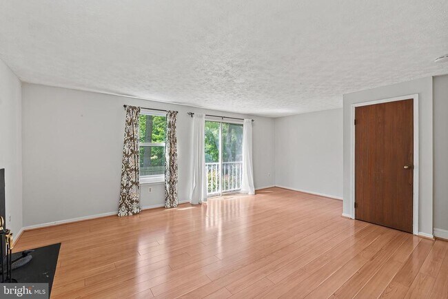 Building Photo - 9515 Quarry Bridge Ct