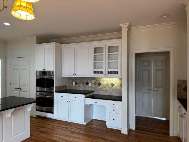 Building Photo - 1660 Kingsley Ct NW