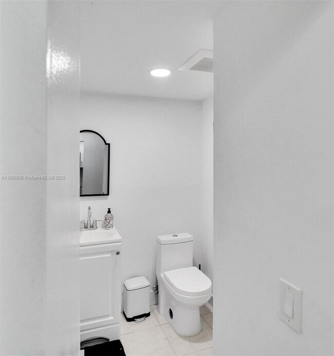 Building Photo - 3527 NE 168th St