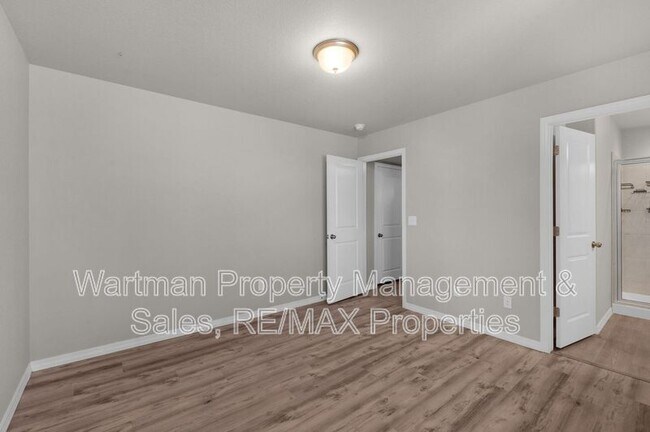Building Photo - 7405 Marbled Wood Pt