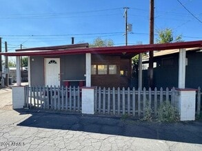 Building Photo - 3140 W Osborn Rd
