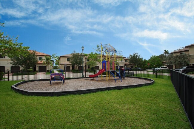 Building Photo - 4214 N Dixie Hwy