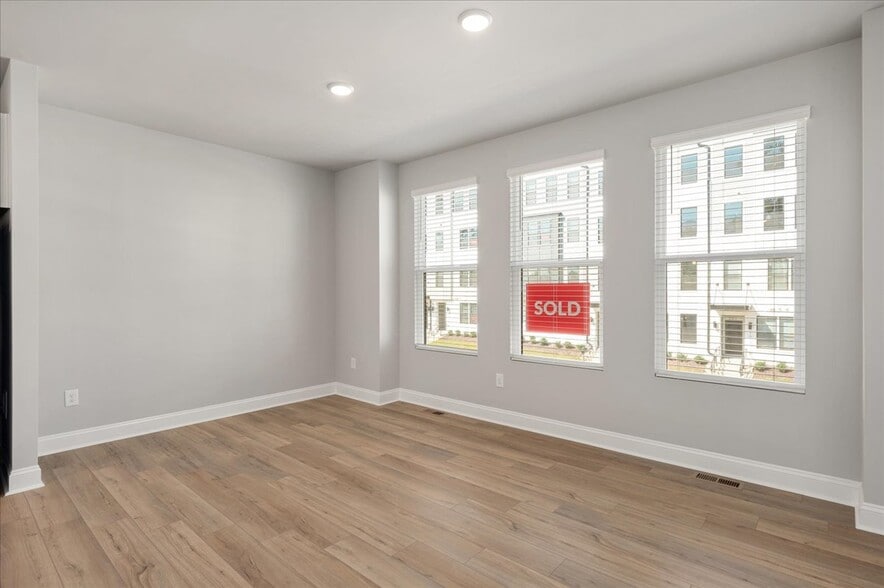 Dining Room - 10536 Pleasant Br Dr