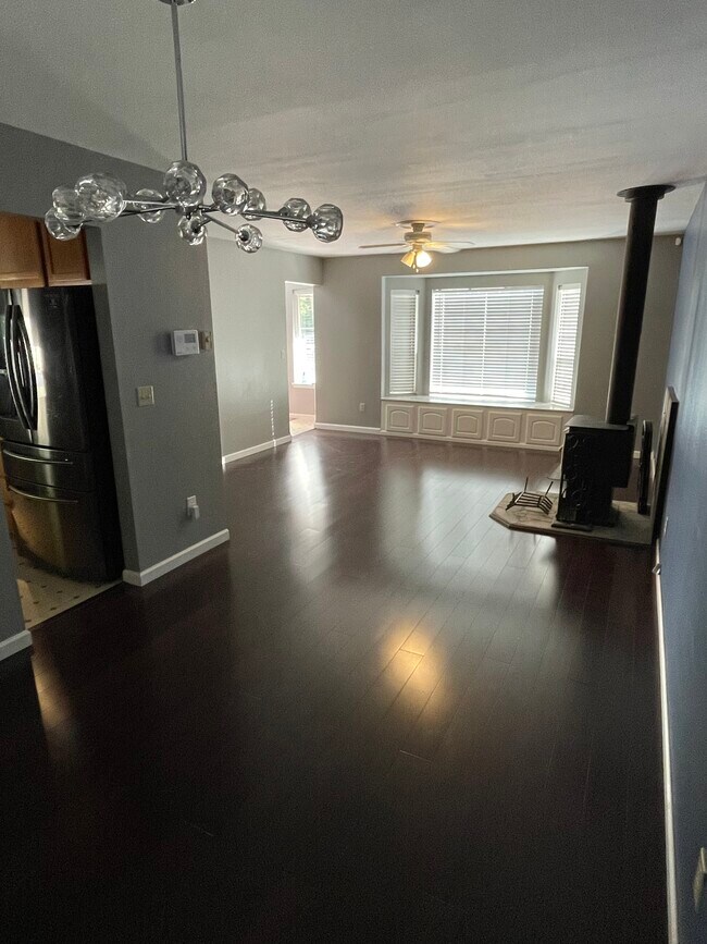 Building Photo - 707 125th Pl NW