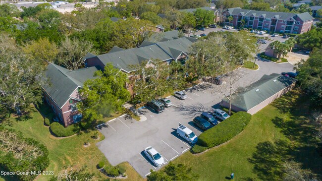 Building Photo - 7667 N Wickham Rd