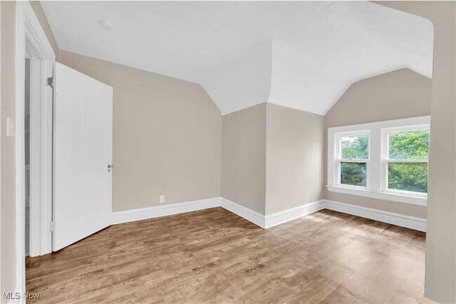 Building Photo - 1616 Eddington Rd