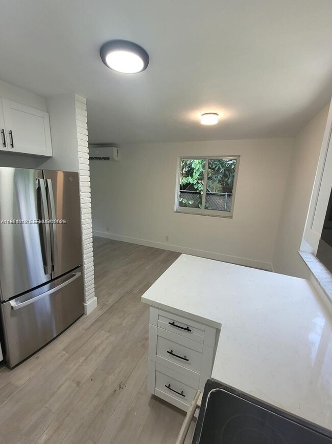 Building Photo - 2823 Polk St