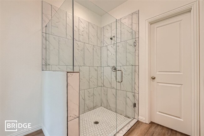 Building Photo - 5501 Wynwood Dr
