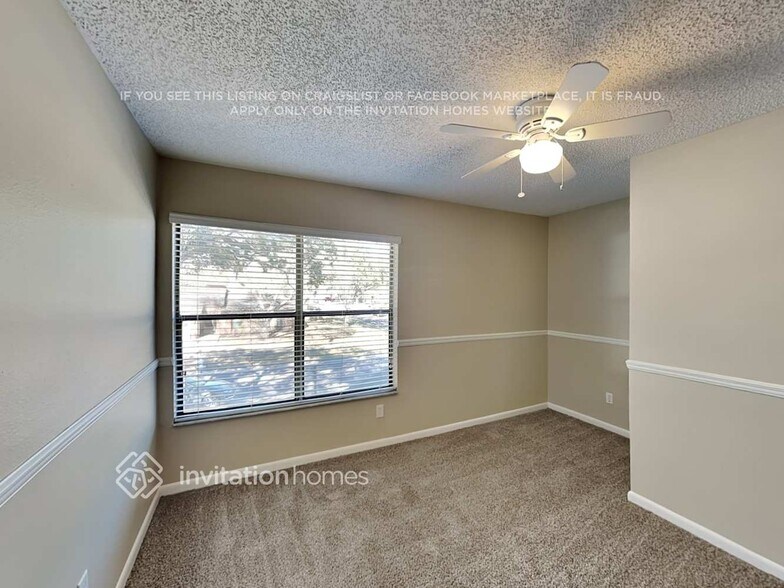 Building Photo - 709 Sandy Creek Dr