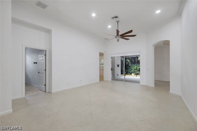 Building Photo - 15501 Cadiz Ln