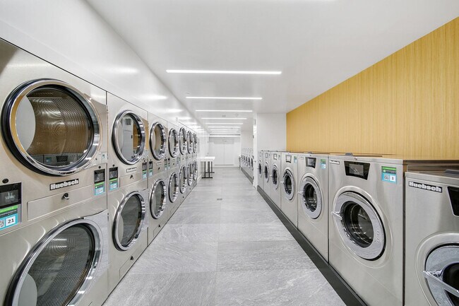 Building Photo - 330 W 58th St