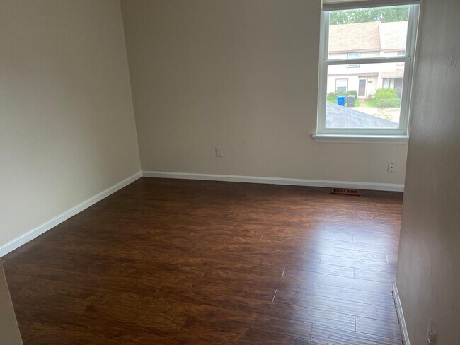 Guest room 2 - 2305 MERL CIRCLE