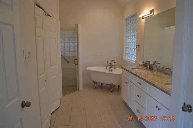 Building Photo - 4007 Sand Terrace Dr