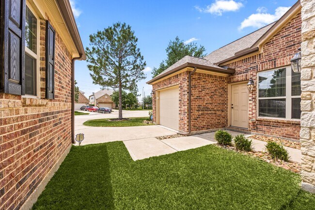 Building Photo - 9338 Taylor Cliff Ln