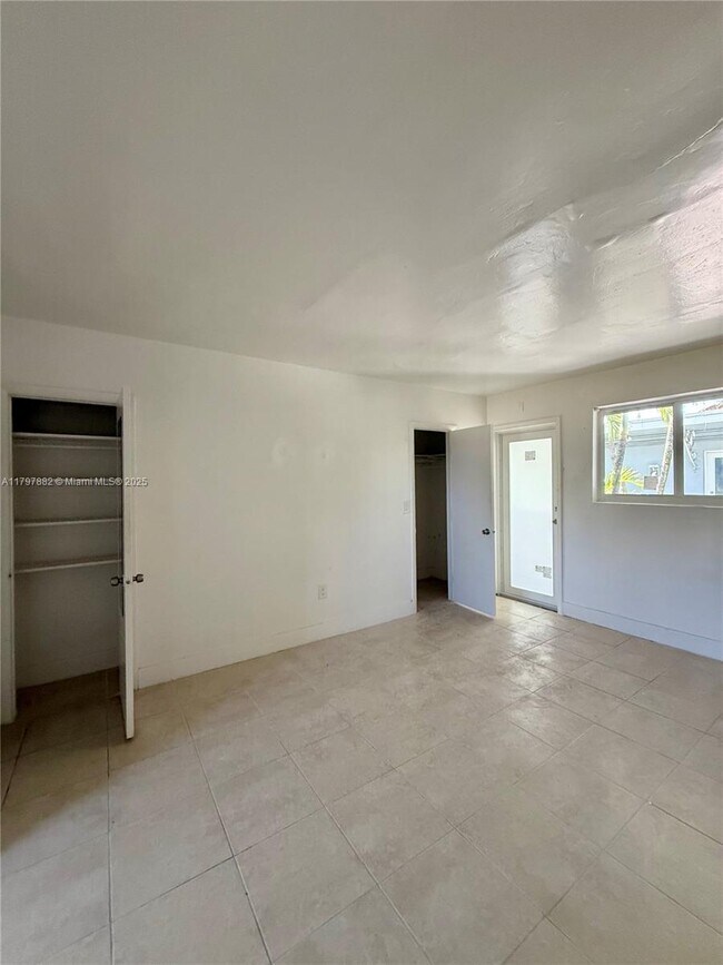Building Photo - 5305 Biscayne Blvd