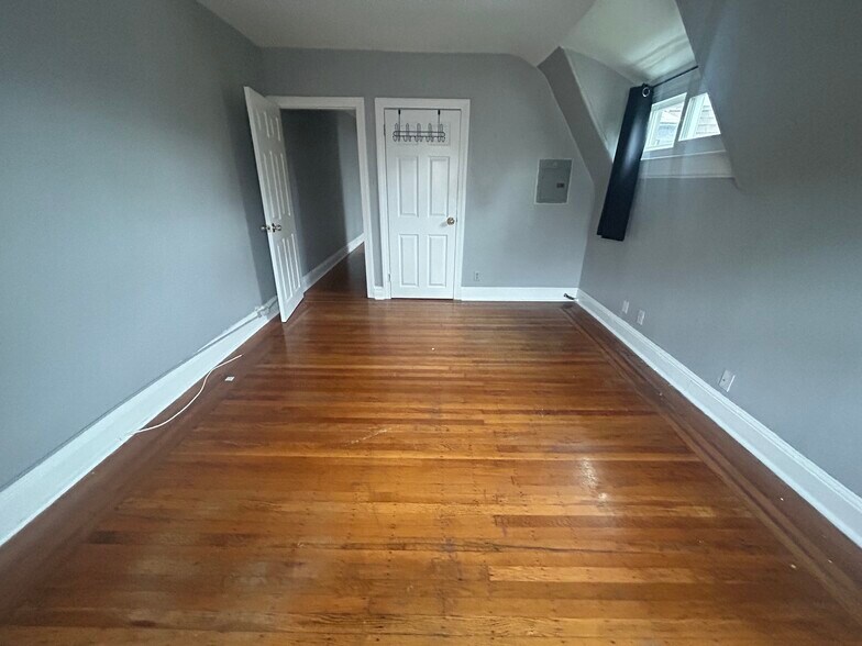 Building Photo - 3308 Hamilton St