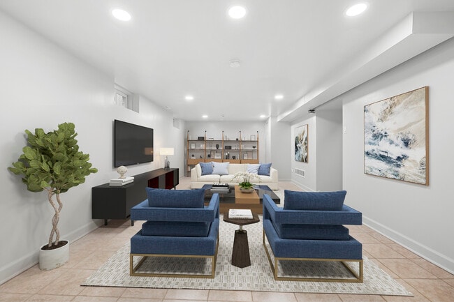 Building Photo - 251 Hickory St