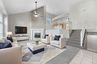 Building Photo - Four Bedroom Home Available in Overland Park