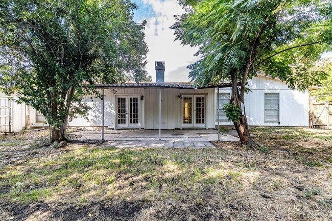 Building Photo - 13006 El Marro St