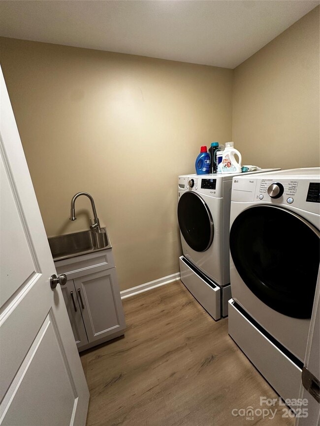 Building Photo - 10031 Goose Landing Dr