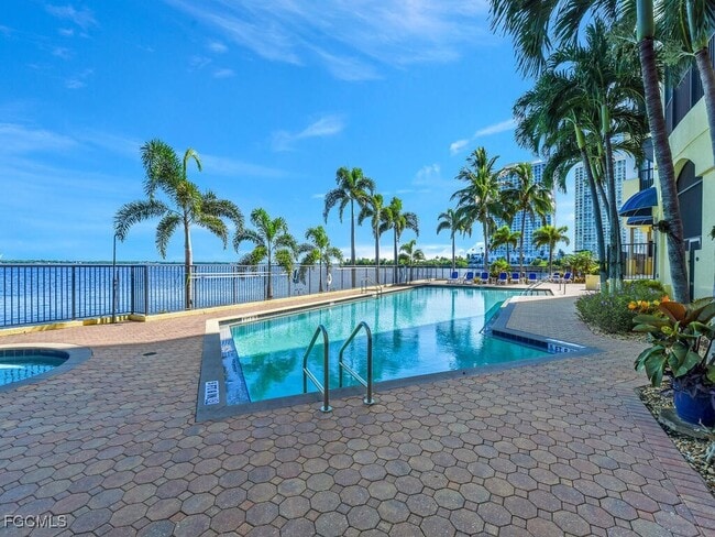 Building Photo - 2745 First St