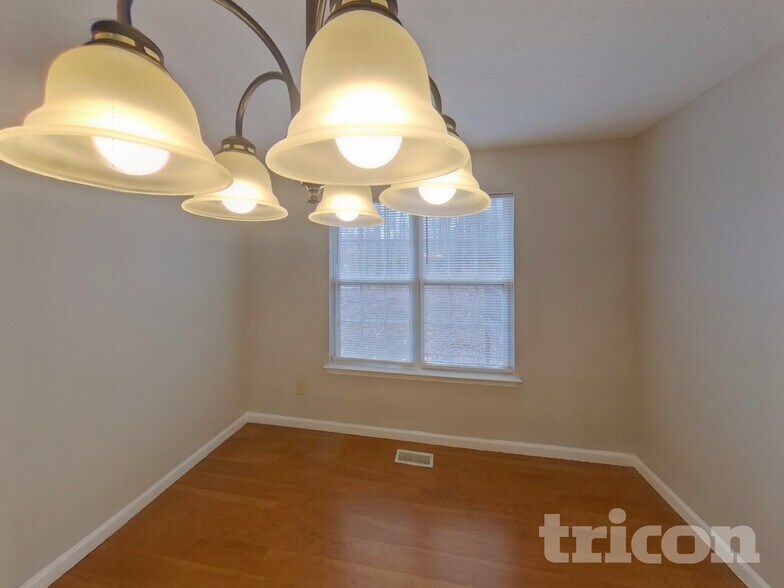 Building Photo - 5085 Forest View Trail