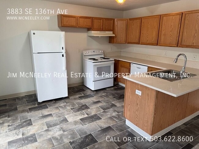 Building Photo - 3883 SE 136th Ave