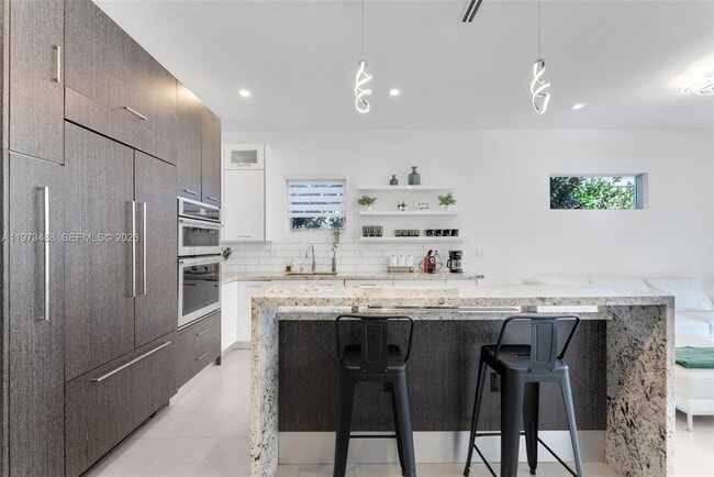 Building Photo - 3055 Carter St