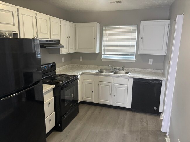 Building Photo - 728 Gatehouse Pl