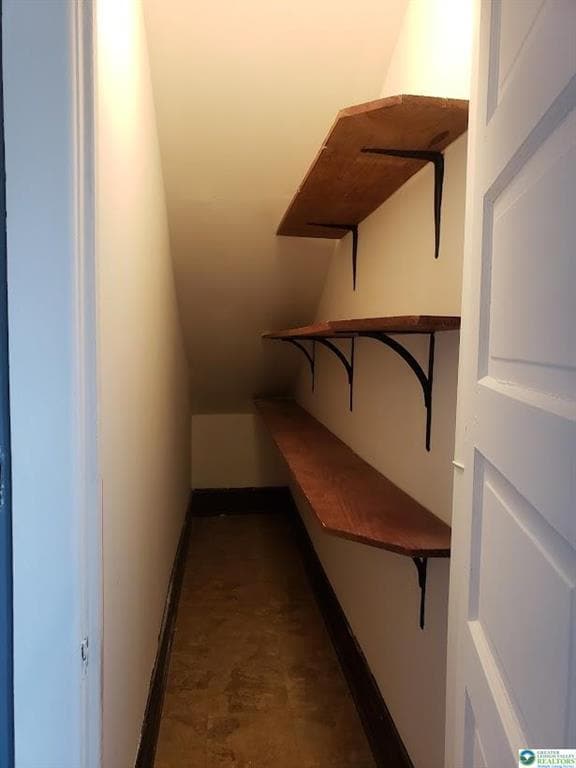 Building Photo - 915 S Front St