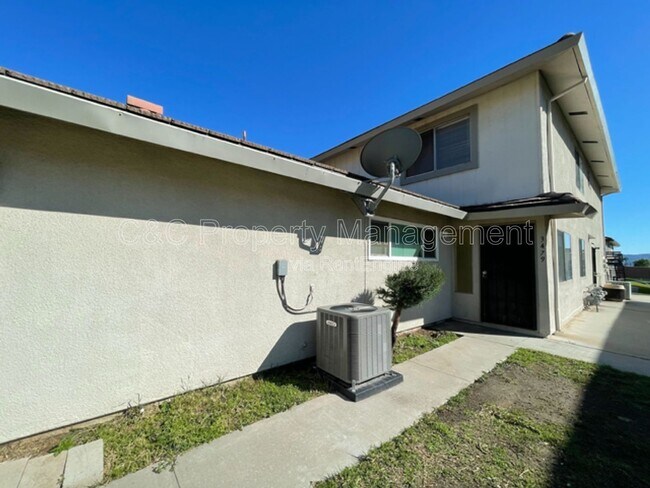 Building Photo - 3479 20th St