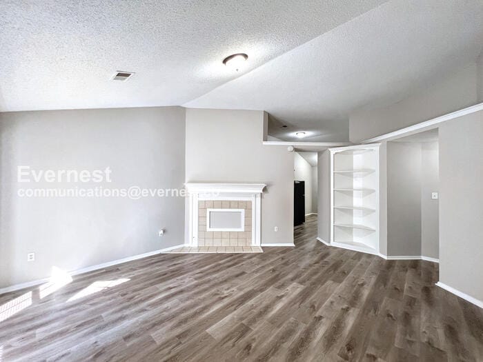 Building Photo - 7594 Iris Dr