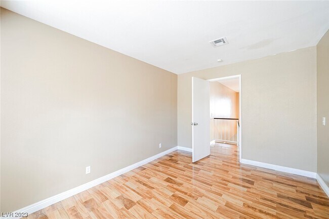 Building Photo - 109 Elegante Way