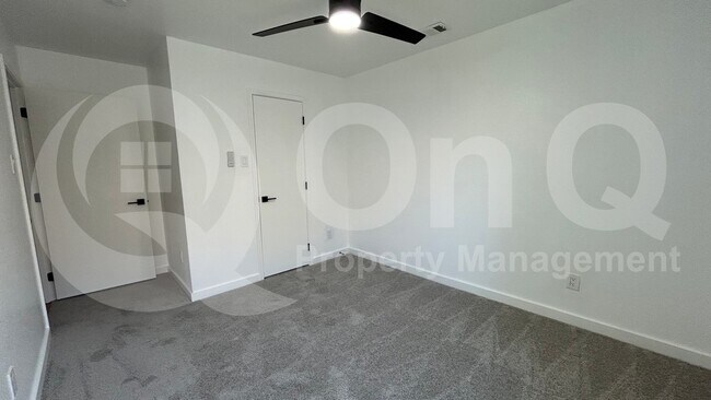Building Photo - 1028 Aviary Dr