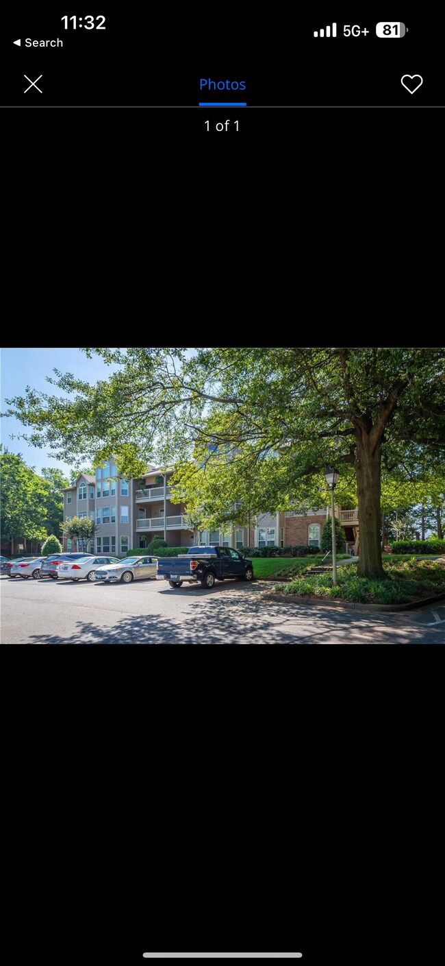 Parking lot - 611 McGill Park Ave NE