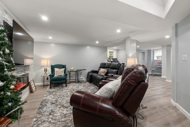 Building Photo - 25 Magnolia Ln