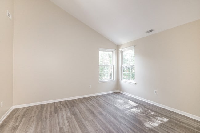 Building Photo - 1396 Tristram Cir