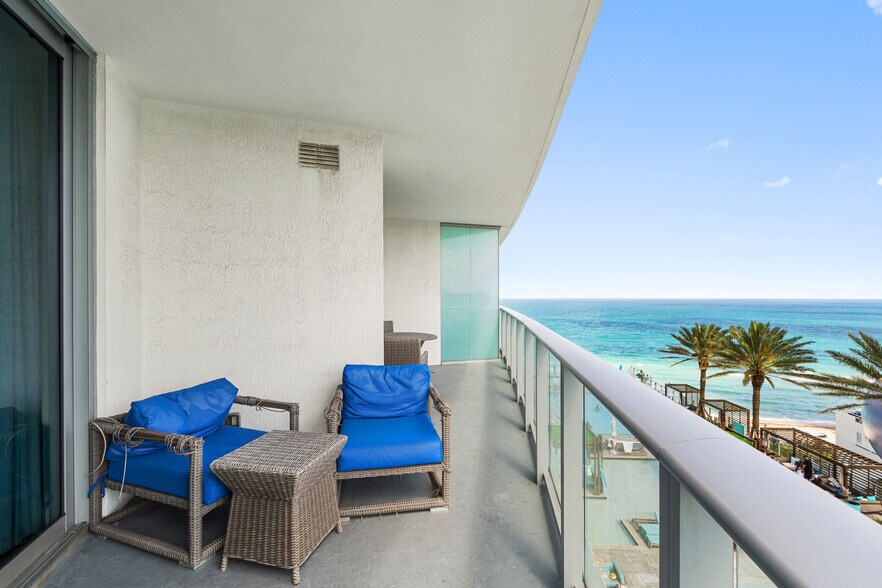 Building Photo - 4111 S Ocean Dr