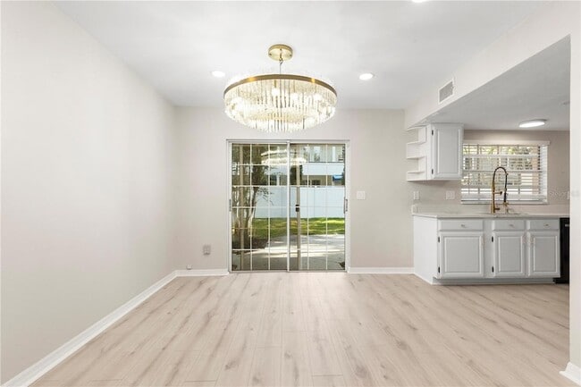 Building Photo - 3110 W Villa Rosa St