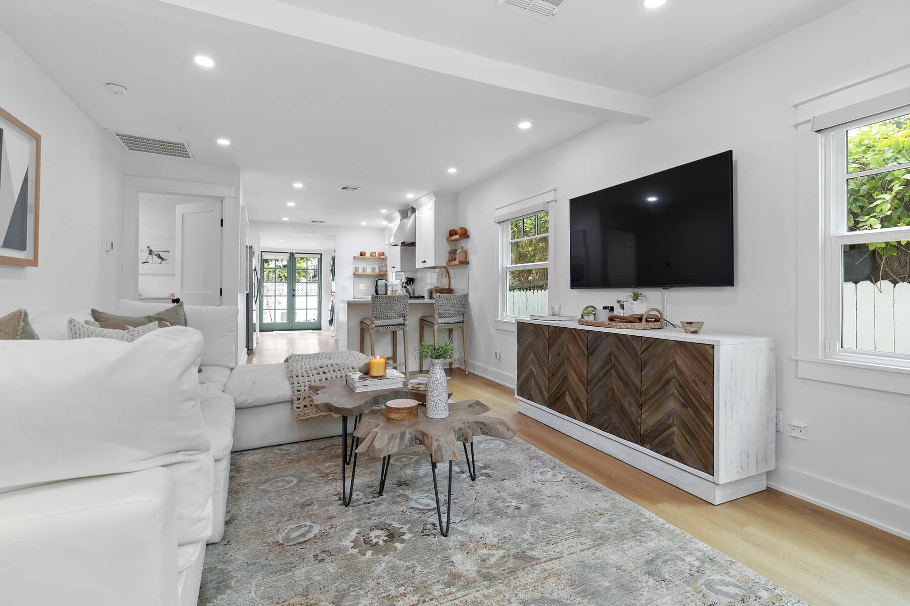 Building Photo - 1425 Cabrillo Ave